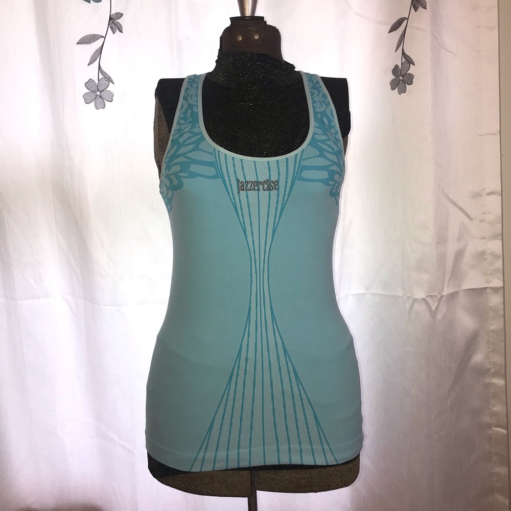 Jazzercise Athletic Top with built-in bras, size M